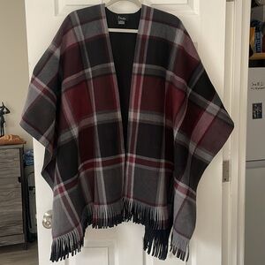 Women’s Sweater Poncho